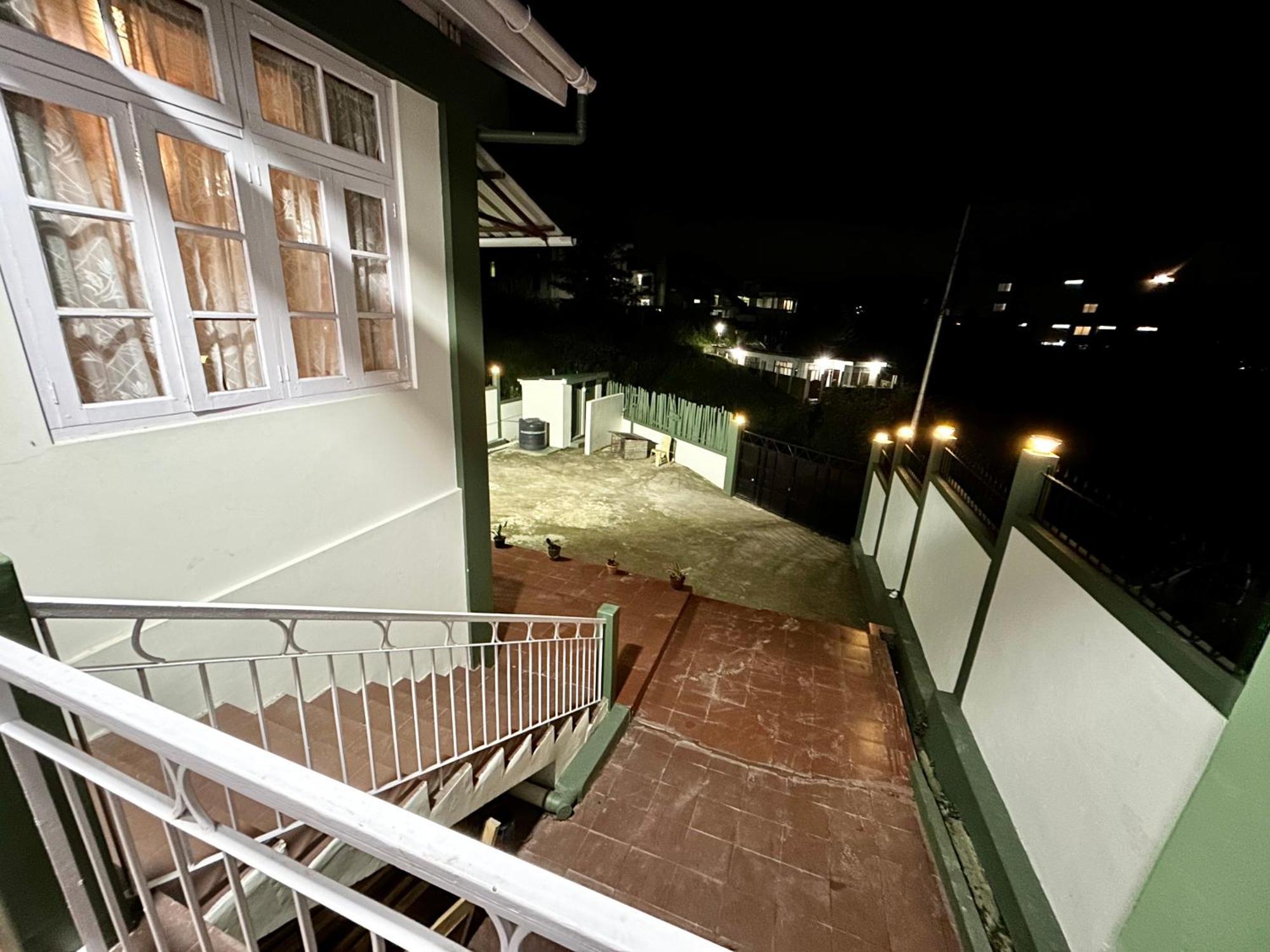 Yepplo Holiday Home - Complimentary Breakfast - 24 Hrs Caretaker & Power Backup Šillong Exteriér fotografie