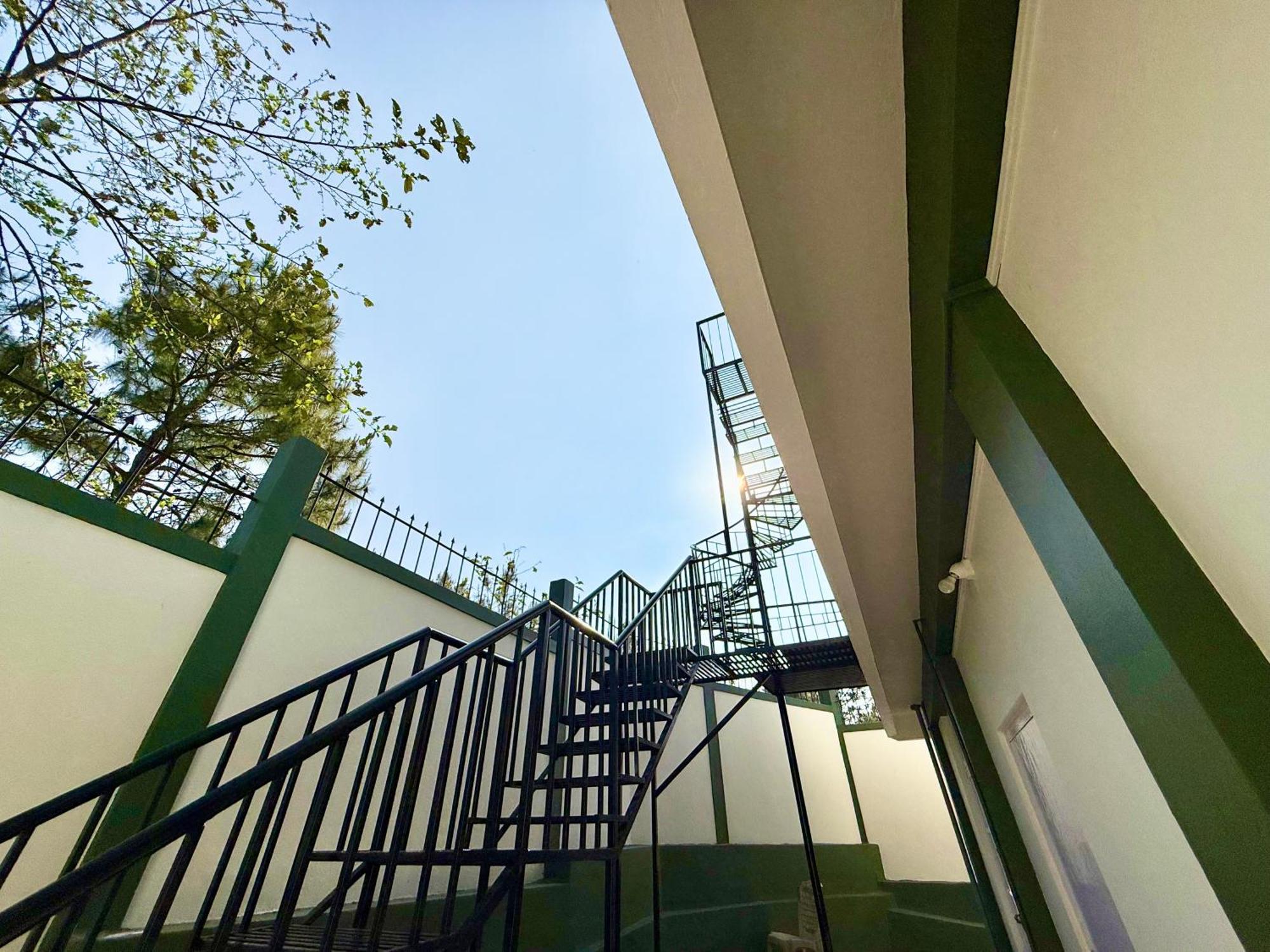 Yepplo Holiday Home - Complimentary Breakfast - 24 Hrs Caretaker & Power Backup Šillong Exteriér fotografie